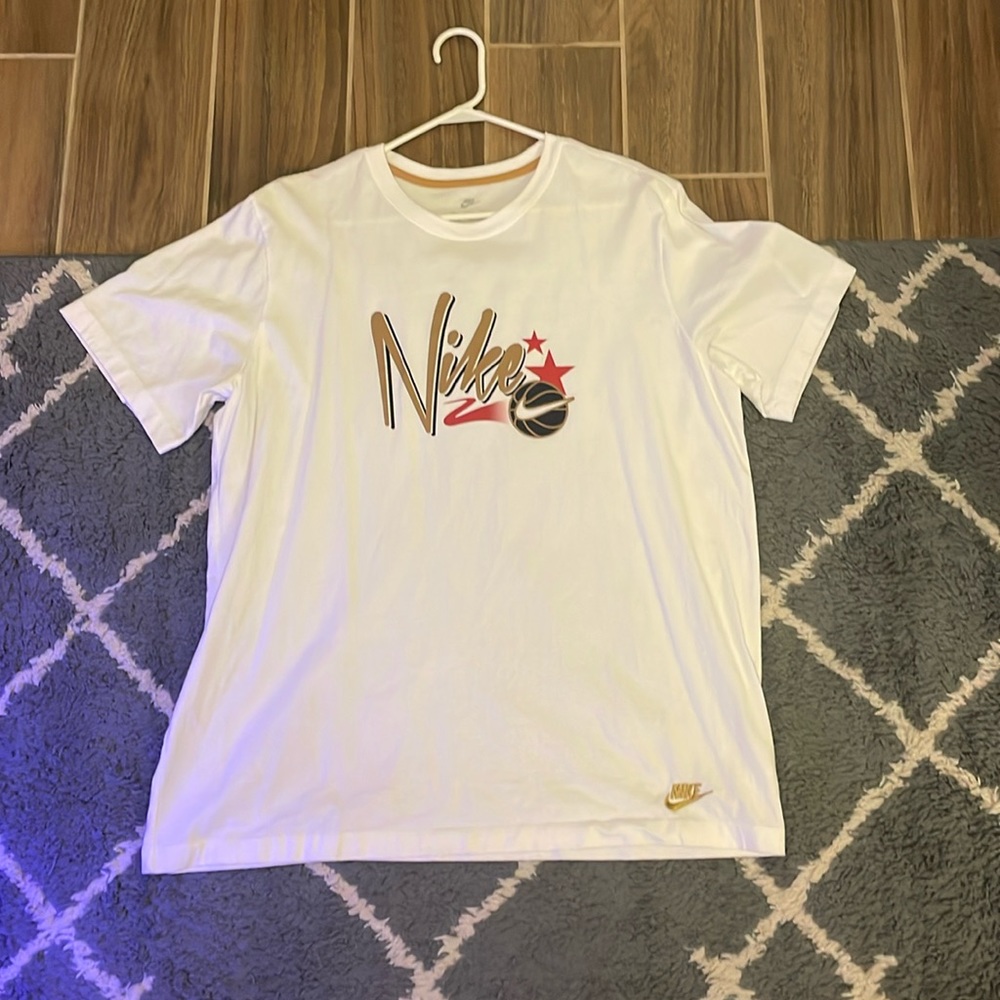 Nike graphic tshirt